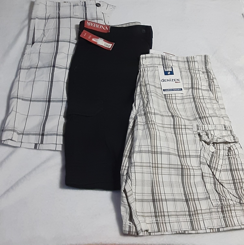 Mens shorts- lot of 3- size 32